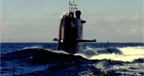Submarine displaying Swedish flag